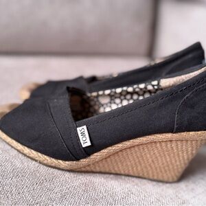 TOMS Black Canvas Essential Wedge
